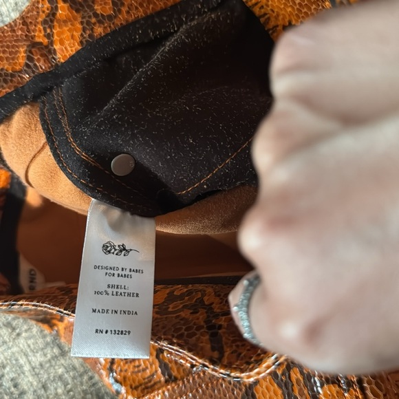 GRLFRND Shiloh Snake Print leather Pants Size 26 NWT $689 - Picture 8 of 12